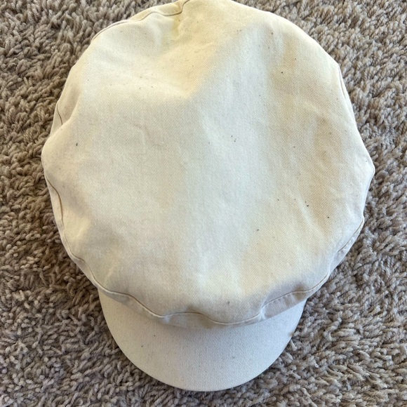 Cream Cabby Hat - Picture 2 of 3